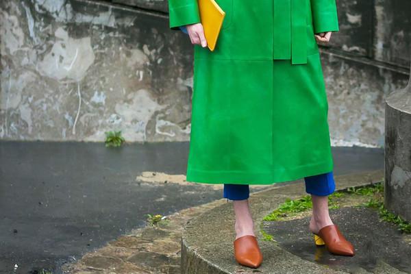 别再穿匡威了,别再穿小白鞋了今冬流行穿这6双