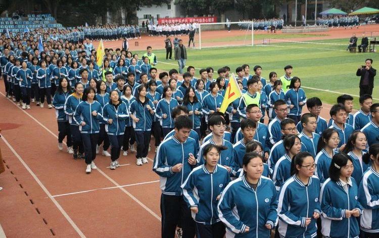 最有水平的中学校服,全国排名前十的校服