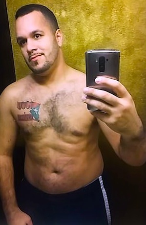 美国45岁男人交往28岁女友,美国45岁男子交往28岁女友