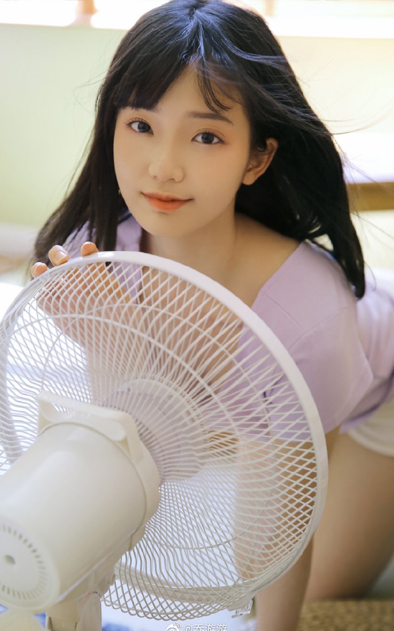 美女足球宝贝个性高级感写真,张馨予足球宝贝时最火写真