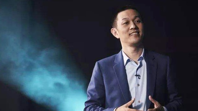 胡玮炜靠什么赚钱,胡玮炜如何成功的