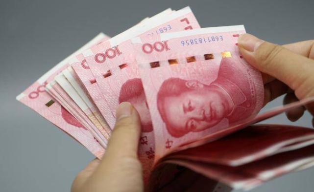 十天卖四台车的豪车销售夜深人静独自流泪？一台车究竟能赚多少？