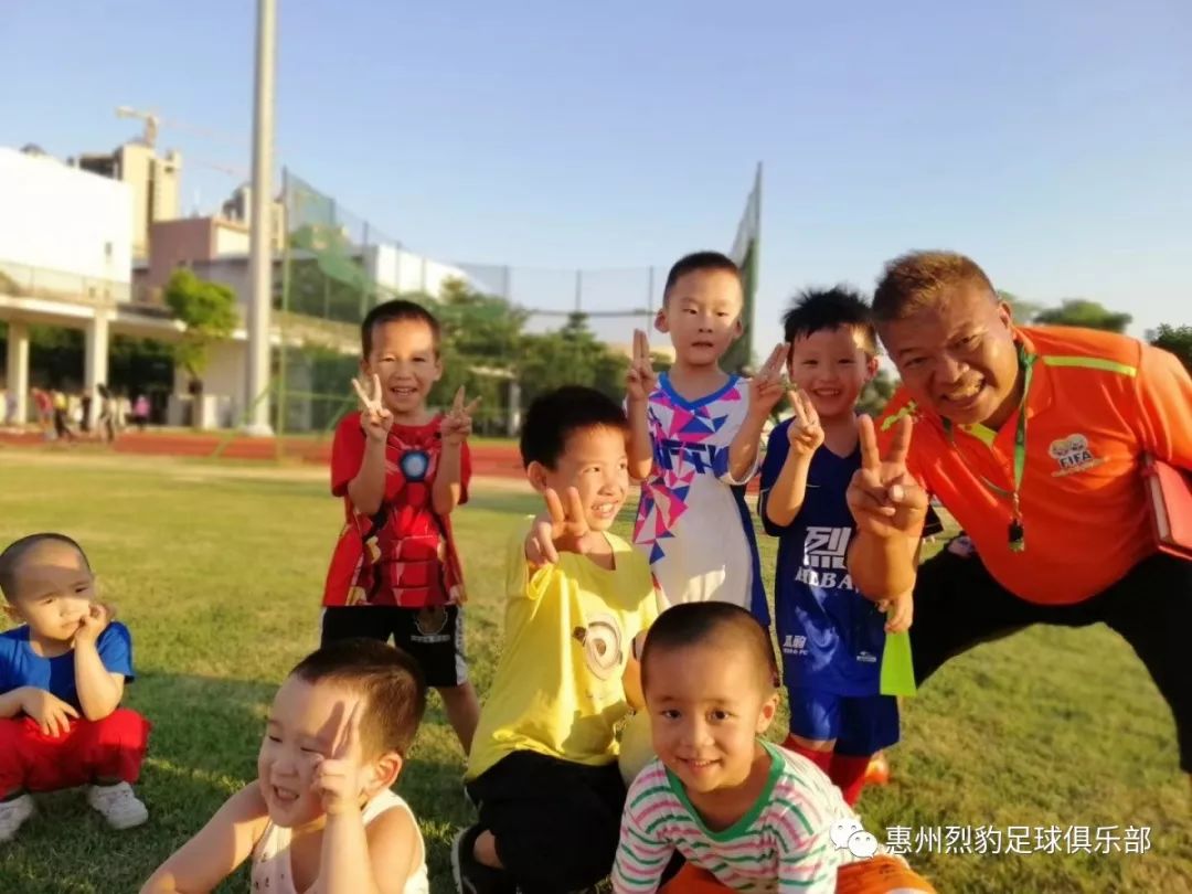 惠州青少年足球培训班,昌平青少年足球训练营在招生