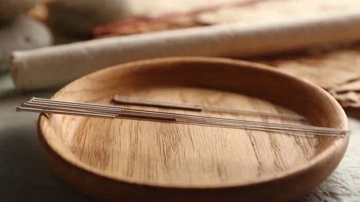 左膝关节内侧疼痛针灸治疗视频,刘红云针灸治疗膝关节内侧疼痛