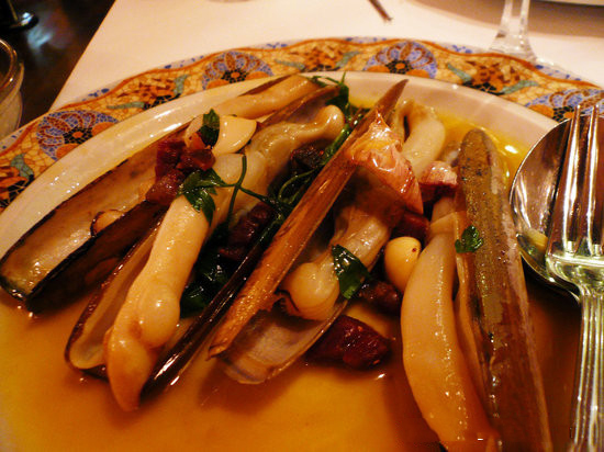 巴塞罗那的特色美食推荐,西班牙巴塞罗那凯旋门美食