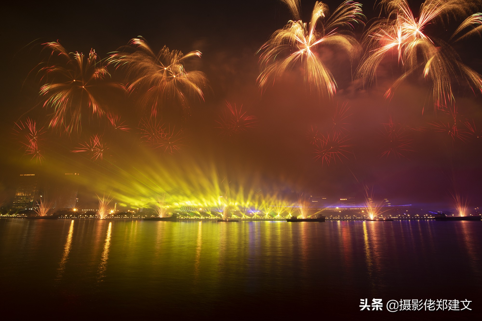 广州市70周年烟花汇演,70周年联欢晚会烟花视频
