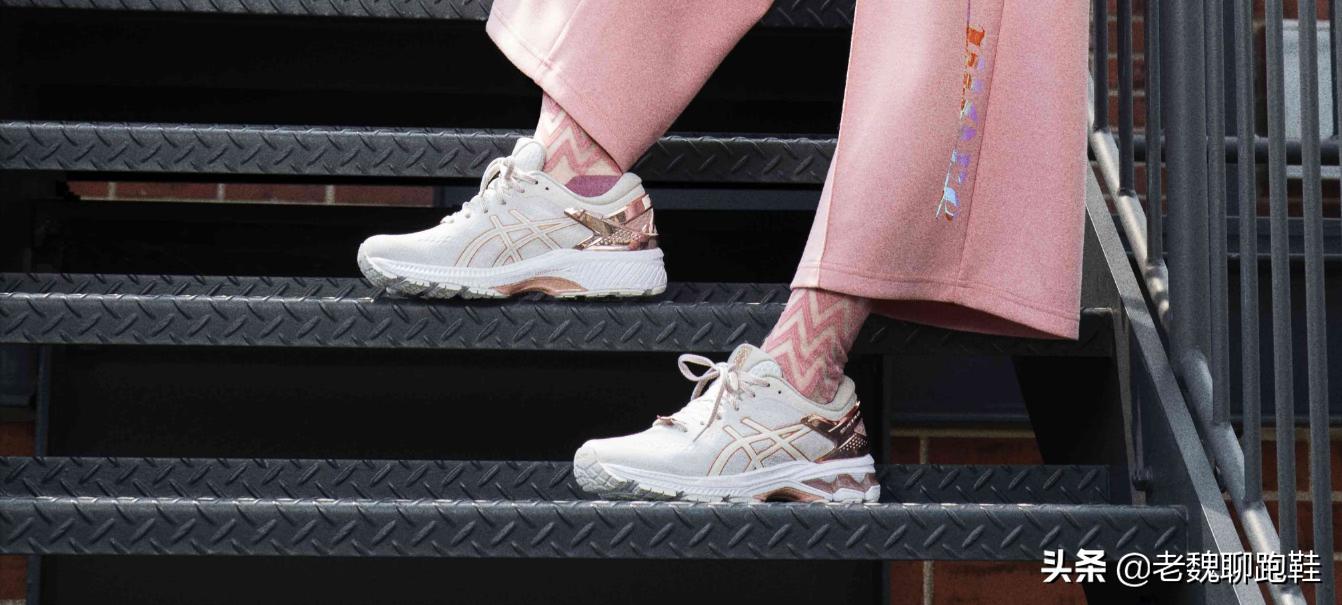 就算是慢跑鞋之王，也顶不住了：全年亏损1.5亿，连续4年下滑