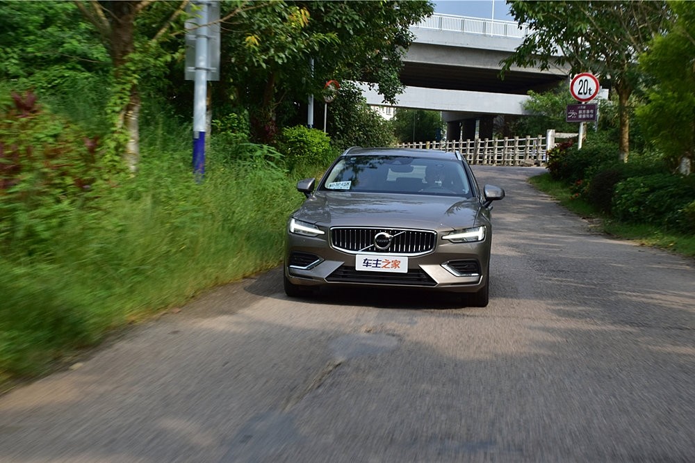 沃尔沃v60试驾,沃尔沃v60山路测试