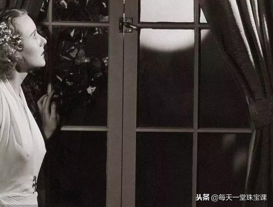 水晶和翡翠一起影响效果吗,水晶和玉石有辐射吗