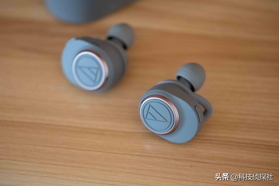 半入耳无线耳机测评,入耳式耳机高级感