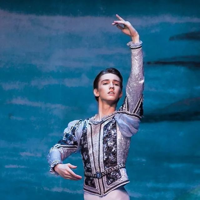 芭蕾朱利安,芭蕾精灵朱利安