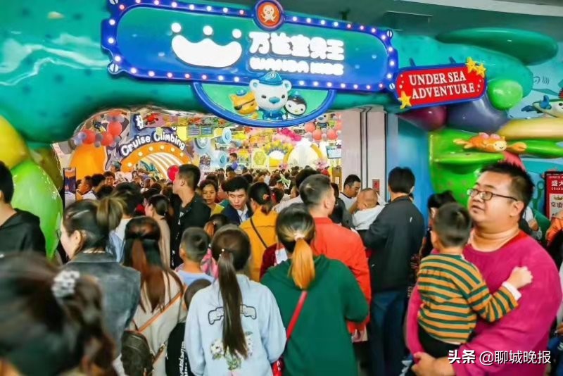 轰动全城的万达盛大开业,万达广场年客流超60亿人次