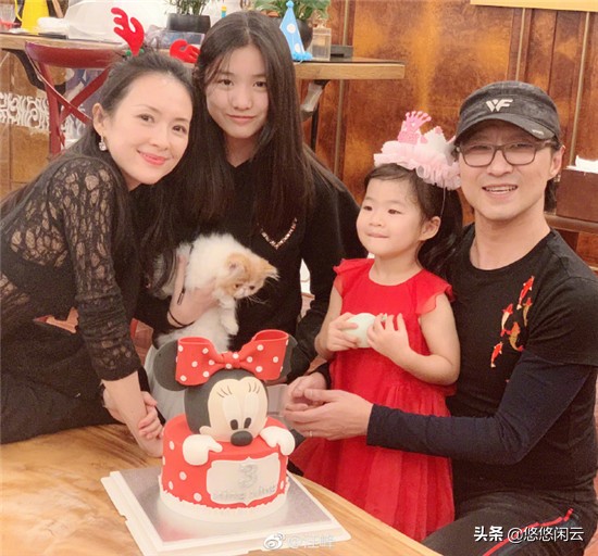 不谨慎喝烟灰，章子怡求助收拾汪峰的方法，粉丝爆笑支招