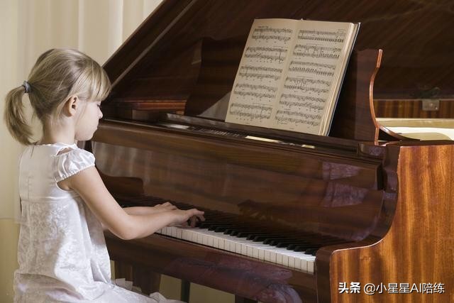钢琴吊臂如何正确练习,钢琴和弦练习的正确方法