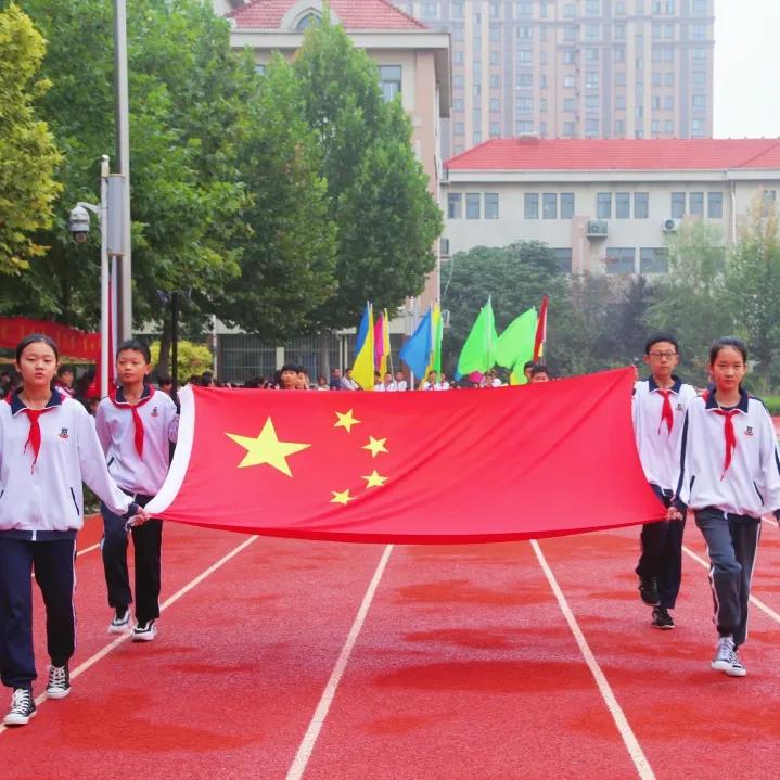 潍坊光正·潍州外国语学校童心向*党**，超越梦想。2021年秋季运动会掠影