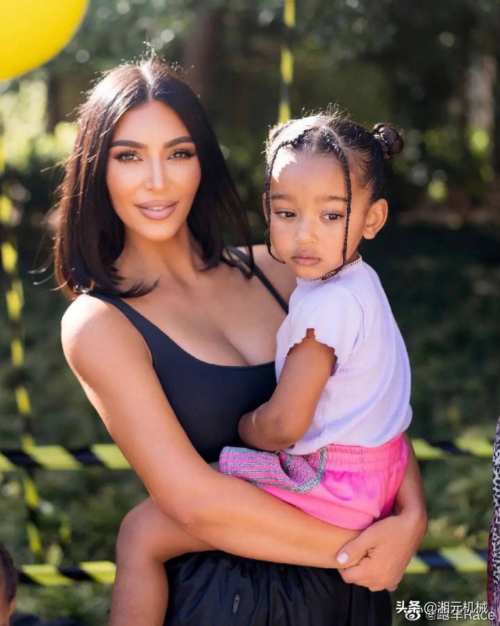 金卡戴珊路虎,金卡戴珊买豪车