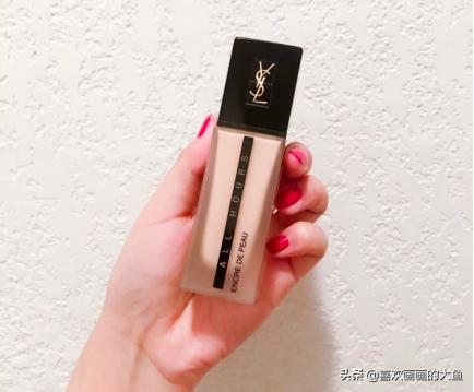 阿玛尼和兰蔻粉底液哪个适合油皮,兰蔻雅诗兰黛阿玛尼粉底液哪个好
