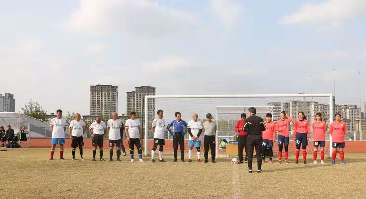 “足球之乡”的“妈妈球队”（作者：房殿宏）