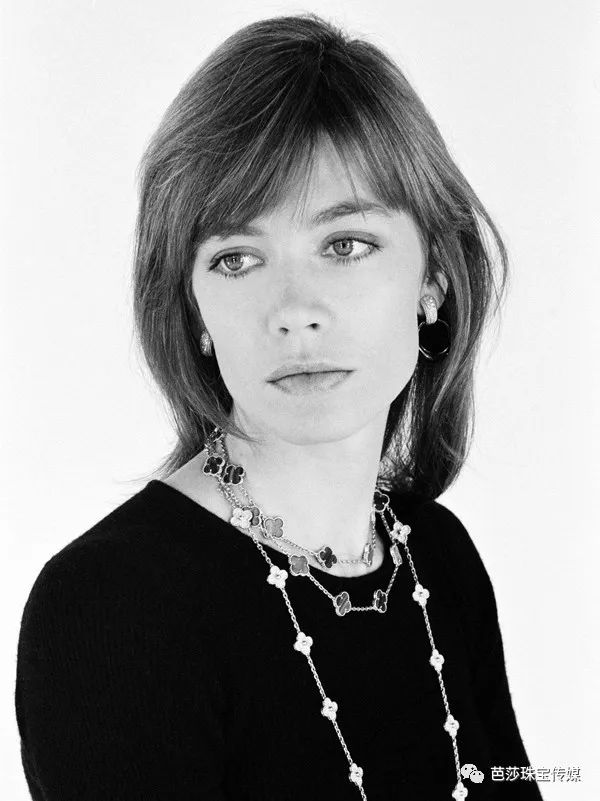 撞衫撞物尴尬瞬间,撞衫撞鞋子有点尴尬