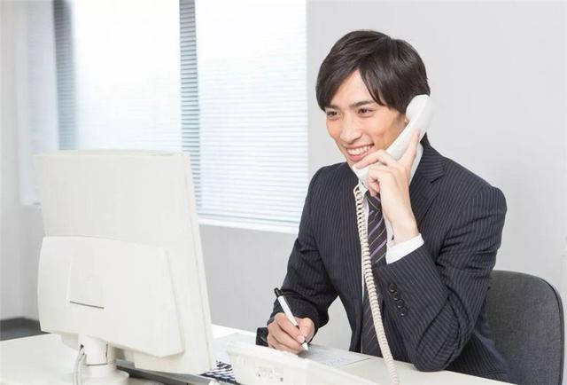 同事找我换班，我有事拒绝，收到主管微信，我“气笑了”