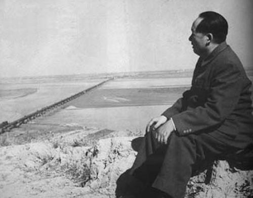 1931年，黄公略牺牲，毛*东泽**评价：毕生何奋勇，好教后世继君来