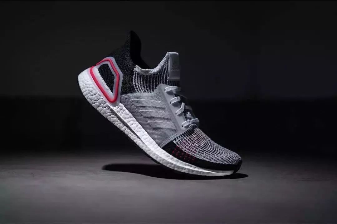 秋冬款adidas4d,adidas跑步鞋四年级