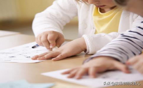 孩子是左撇子怎么办？需要纠正吗？看看孩子的“优势半球”再决定