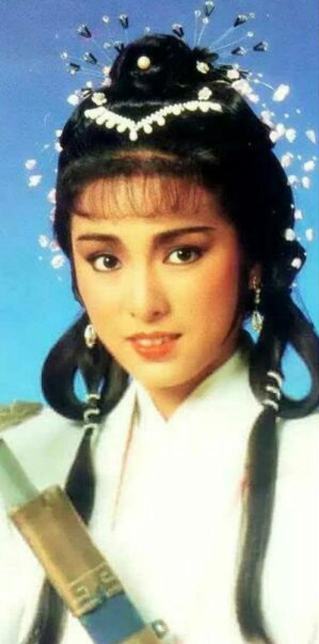 阿sa是英皇的人吗,英皇老板对阿sa和阿娇的态度