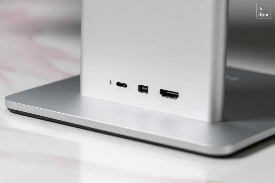 华为MateView显示器：28英寸的超大屏幕，会是最好的办公伙伴吗？