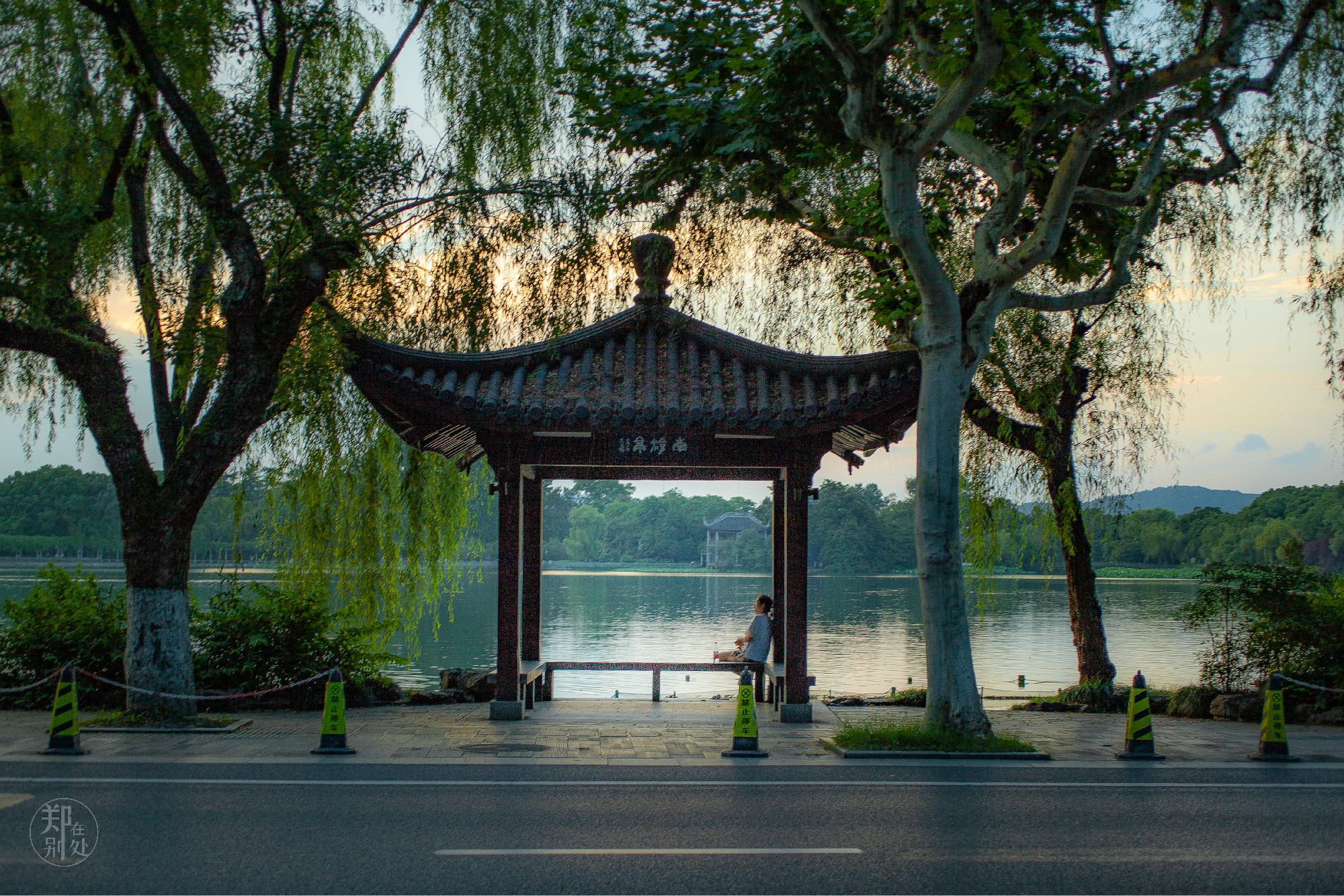 坐公交游杭州几路最好,杭州87路公交沿路风景