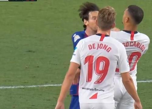 梅西遭遇废人式踩踏,梅西踩踏是真的吗