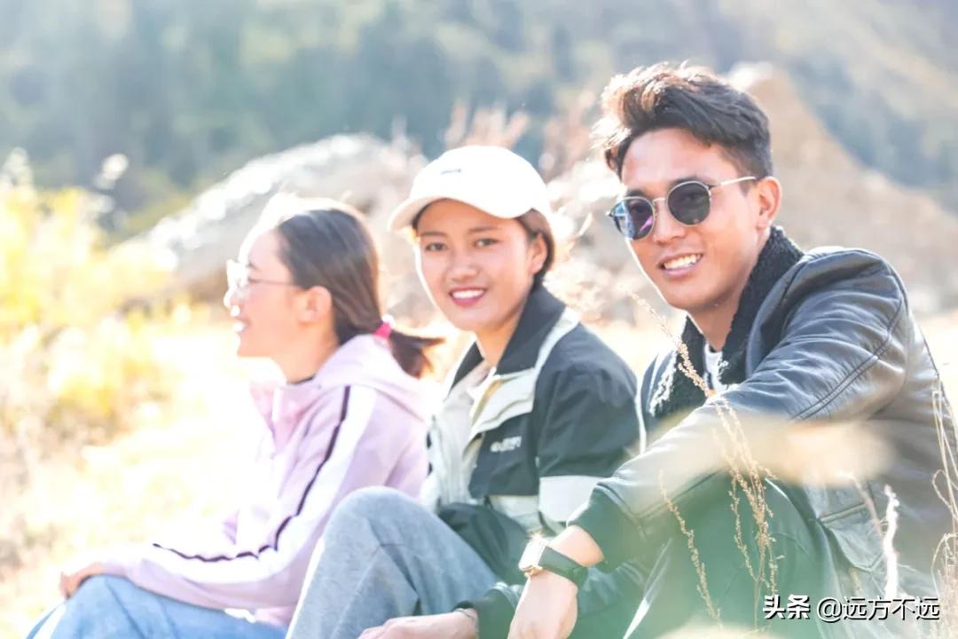 摩旅西藏带着一只狗遇见流浪狗,摩旅西藏路上的藏族同胞