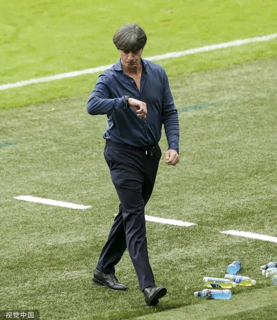 足球变成了22个人漫步，最后英格兰闷死德国的运动