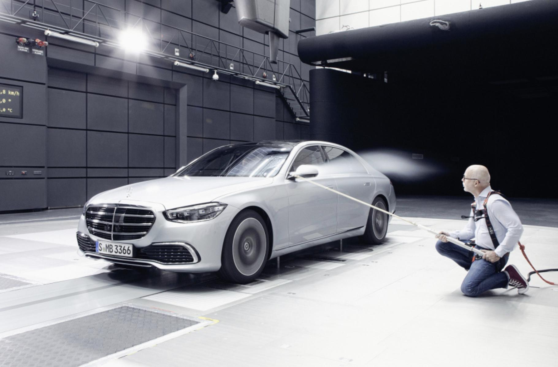 2024款奔驰轿车220落地价格,奔驰2809落地价