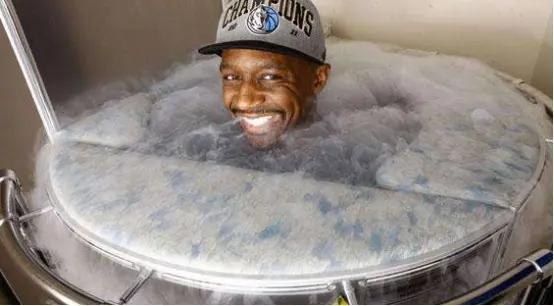 为什么运动员比赛后要泡冰水,运动员低温冷疗舱为什么不会冻伤