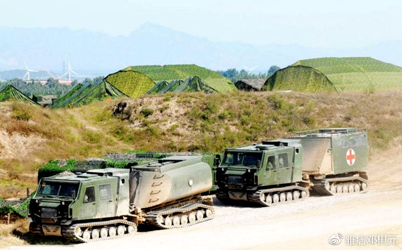 铰接式履带全地形车,中国最新款蟒式履带军用全地形车