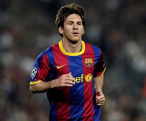 梅西的辉煌岁月,梅西曾经年少轻狂的模样