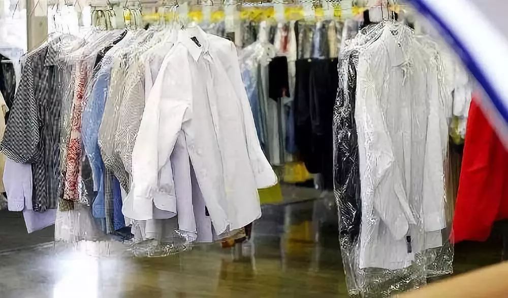 羽绒大衣清洗方法大全,羽绒袄衣服洗不干净的小妙招