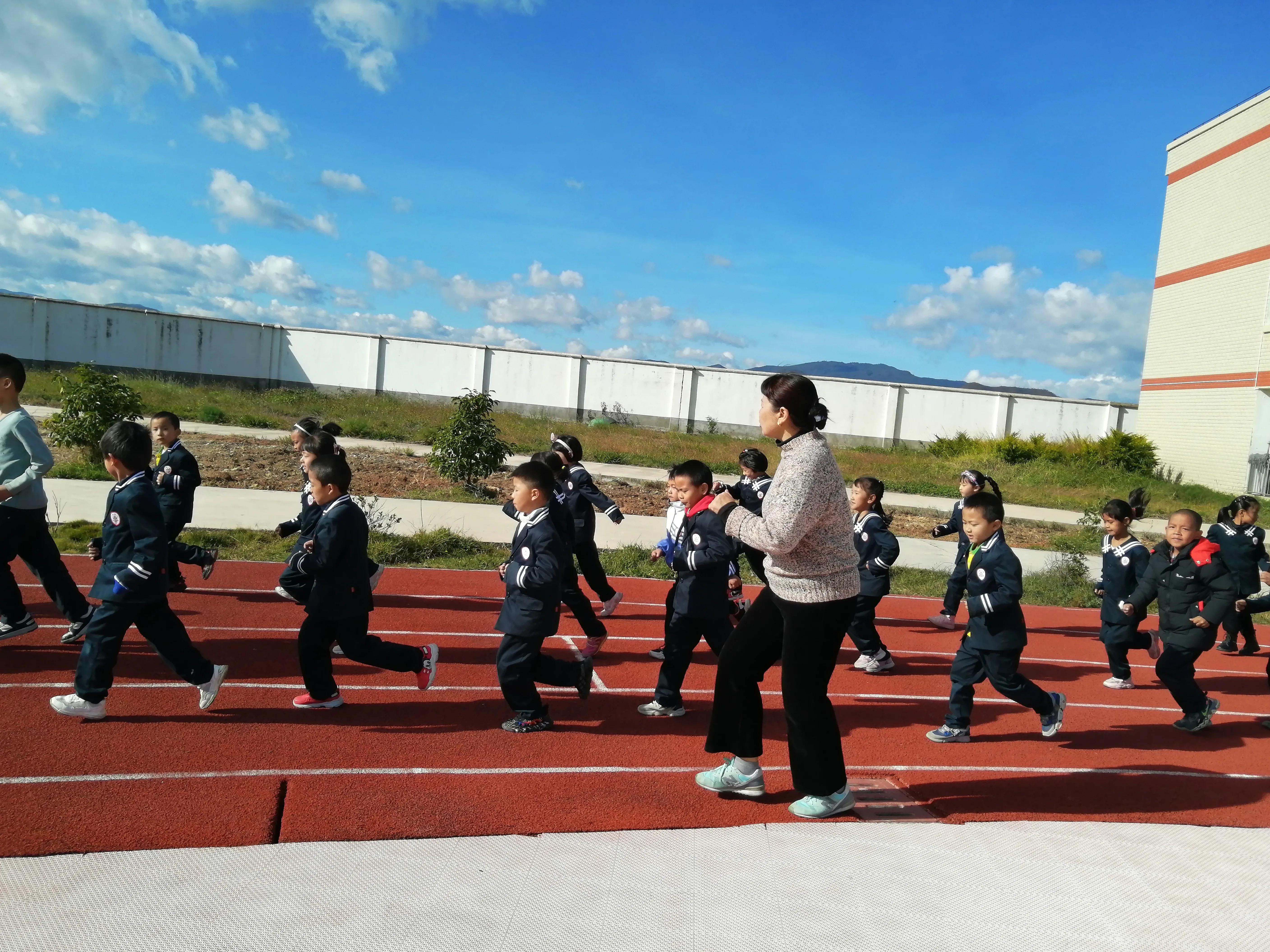 我运动我快乐小学生视频,我运动我快乐小学