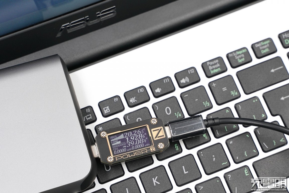 绿巨能pd20w充电器怎么样,超级快充多口充电器绿巨能