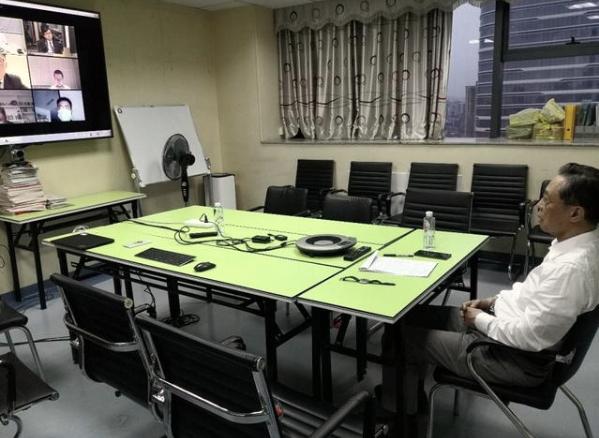 沟通战疫“云会议”上狂飙英语，没有翻译，还有你不知道的钟山南