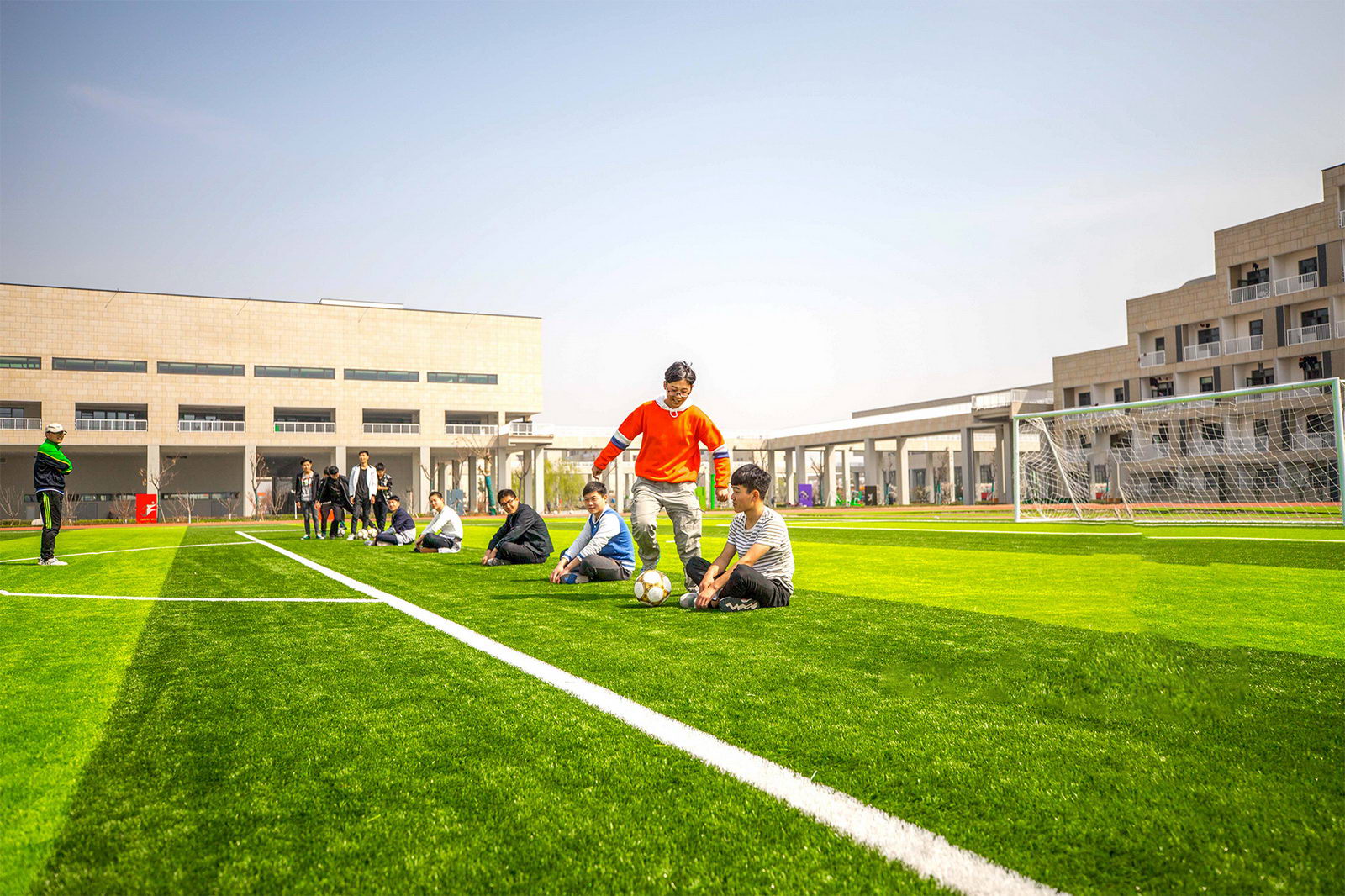 西安汽车职业大学有哪些学院,国内首个赛车学校
