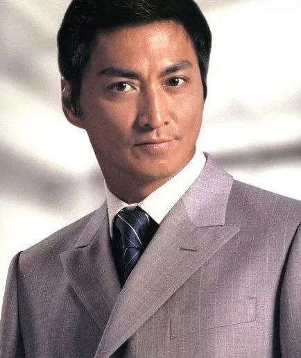 南侠展昭何家劲最美画面,何家劲版南侠展昭