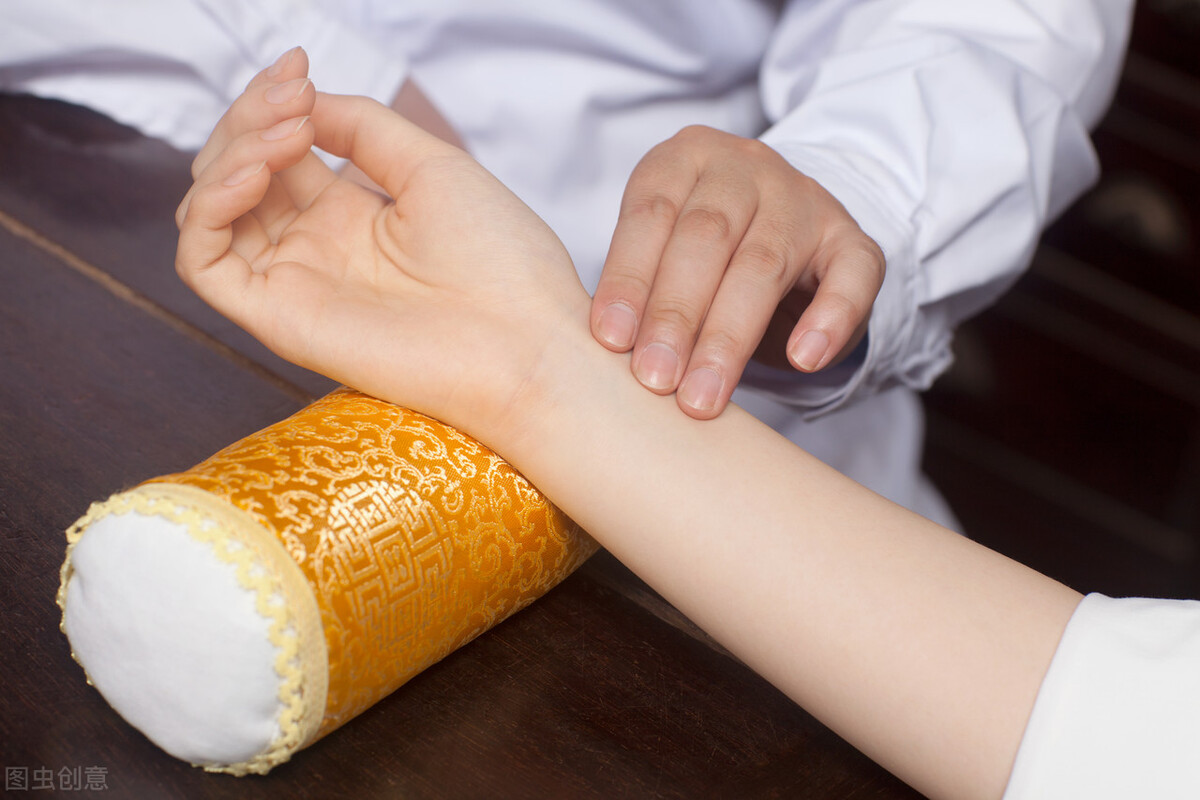 胃贲门息肉会引起什么症状,胃里怎么会长息肉呢