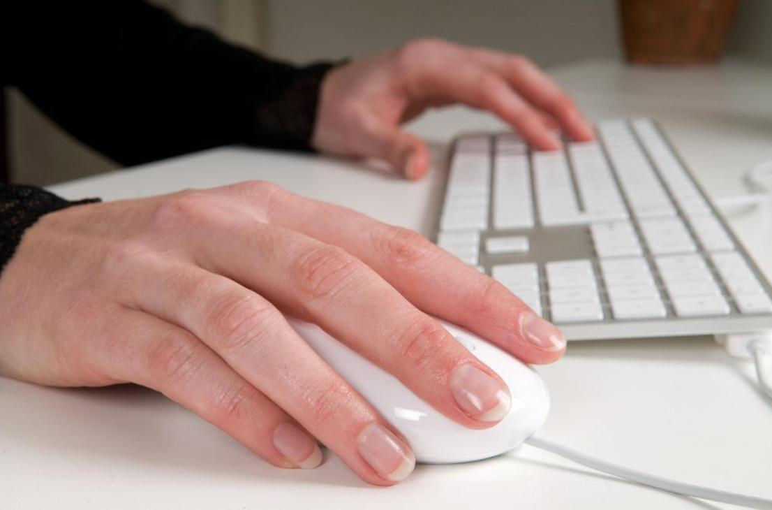 右手发麻血液循环不好怎么治,感觉手发麻是怎么回事