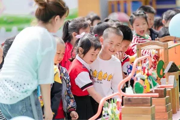 成都十八中学过六一儿童节,各学校精彩纷呈庆六一