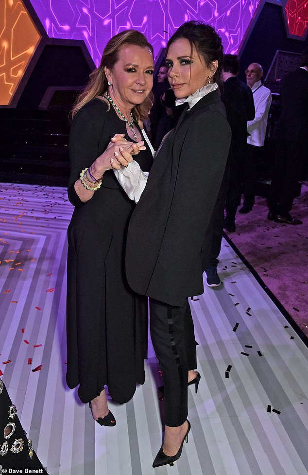 44岁贝嫂穿鞋,44岁贝嫂亮相