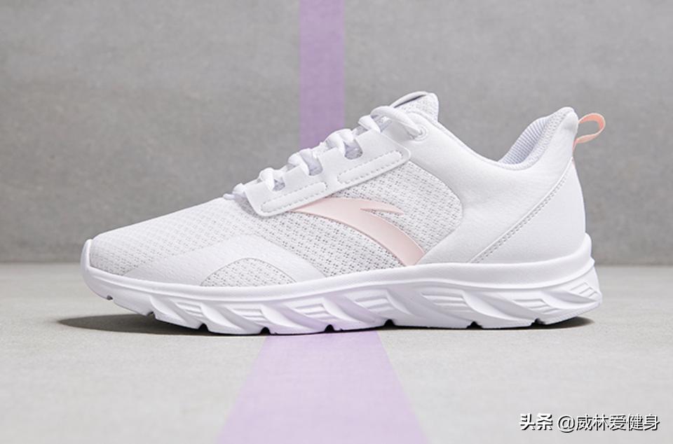 如何选择运动跑鞋,如何挑选女士运动跑鞋