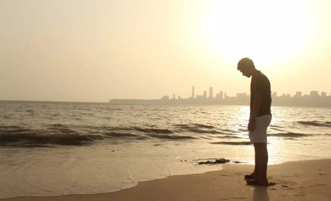 北大女生自杀事件：这场极致的冥王星操纵，只钩住了2件事