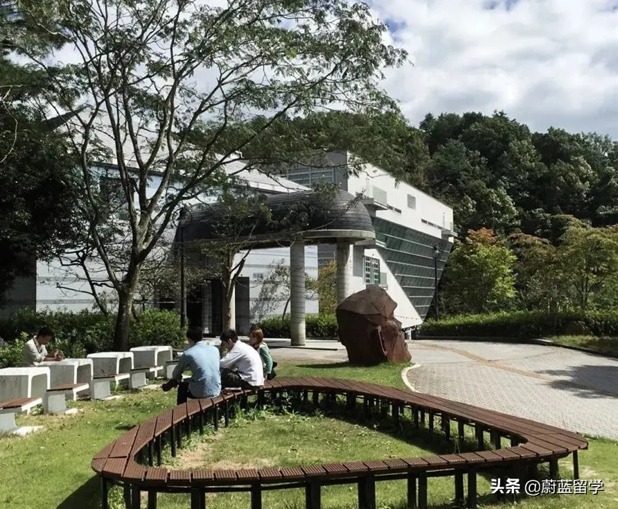 日本漫画学校排行榜,京都精华大学漫画专业研究生条件